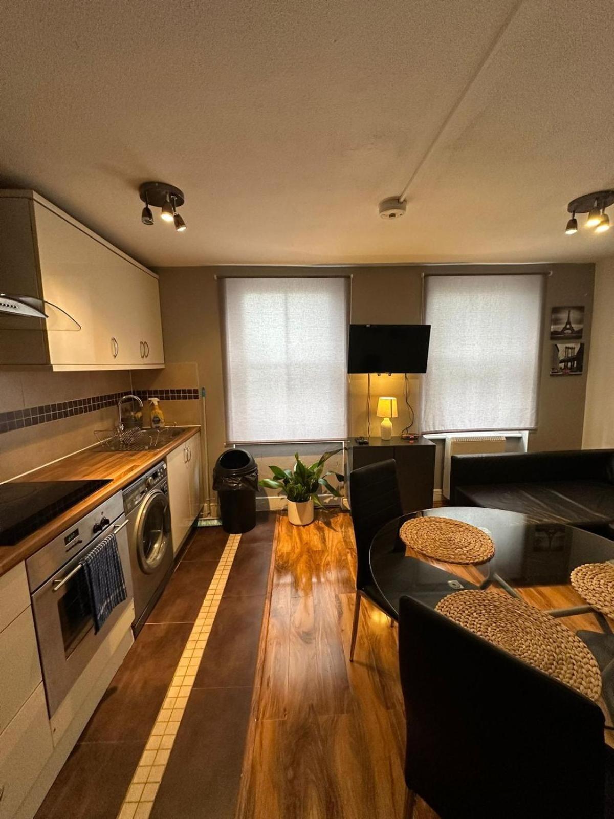 Lovely 2 Bedrooms Apartment Лондон Экстерьер фото